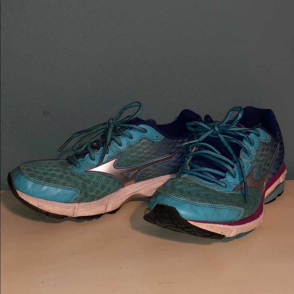 Mizuno running shoes